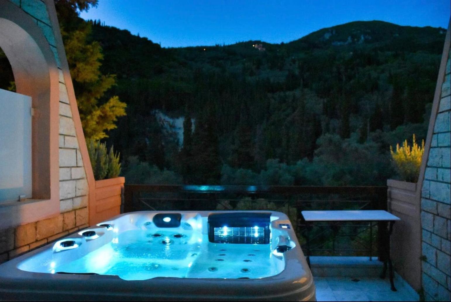 Doliva Anthi Private Jacuzzi *