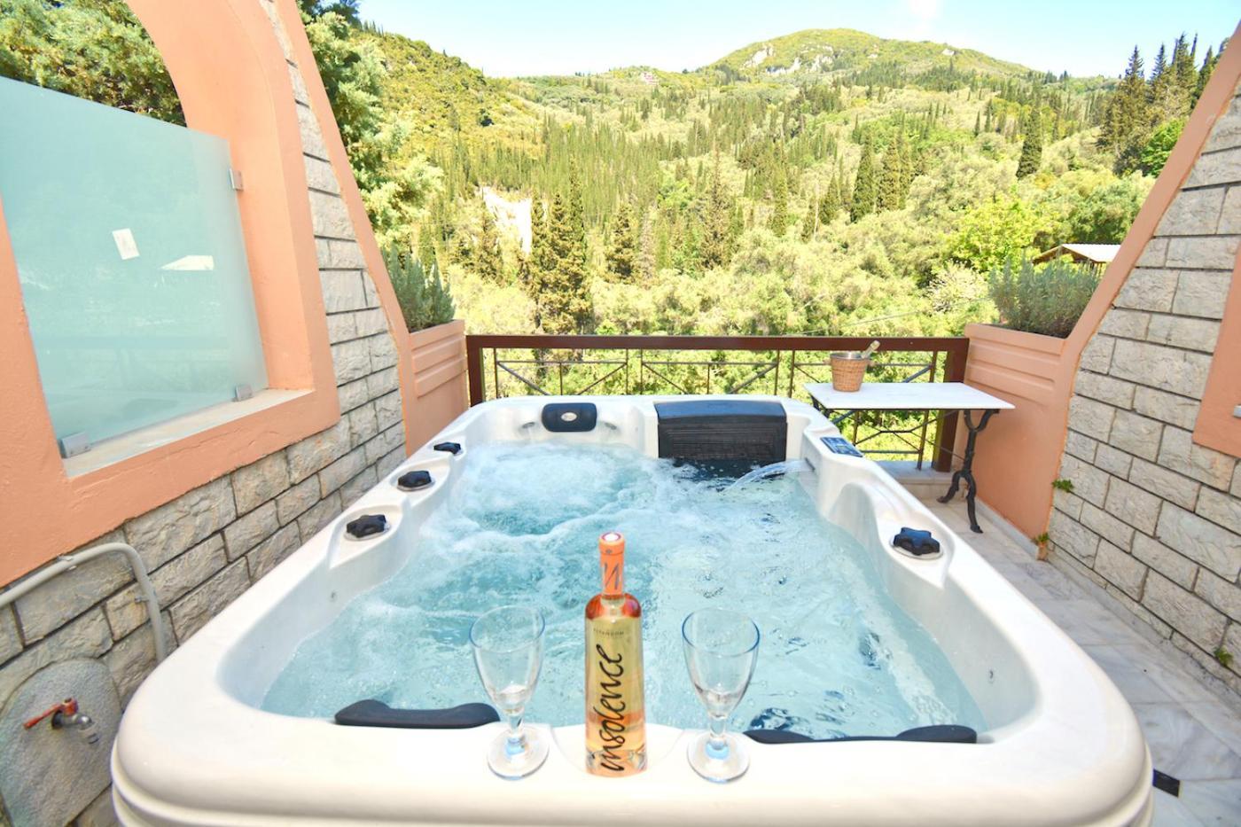 Doliva Anthi Private Jacuzzi