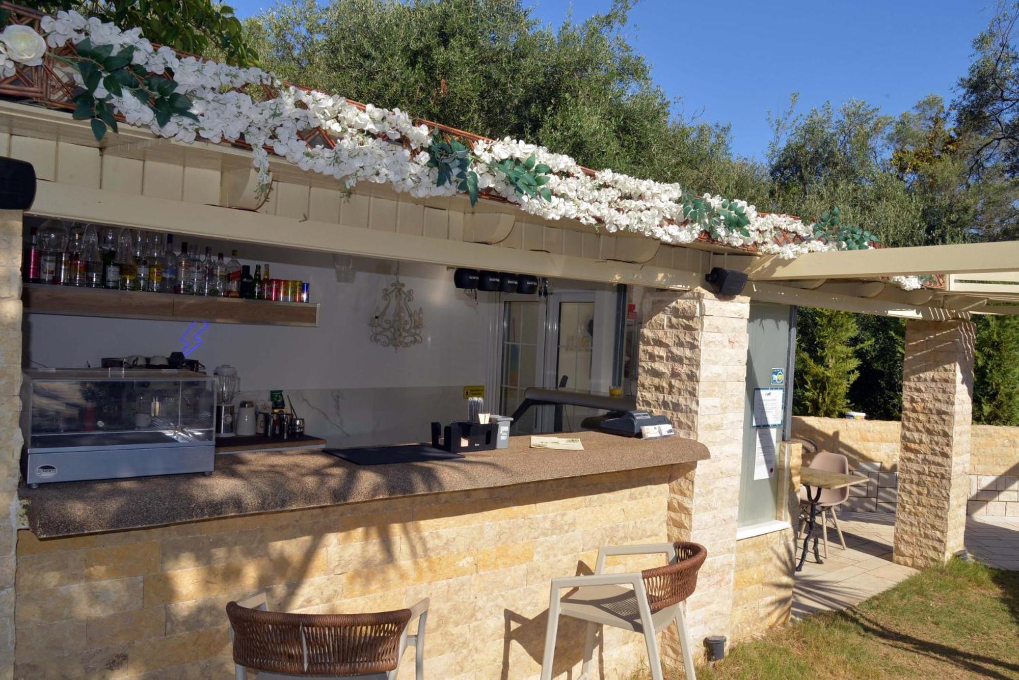 Doliva Anthi Private Jacuzzi Agios Gordios (Corfu)